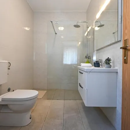 House Vukman וילה *